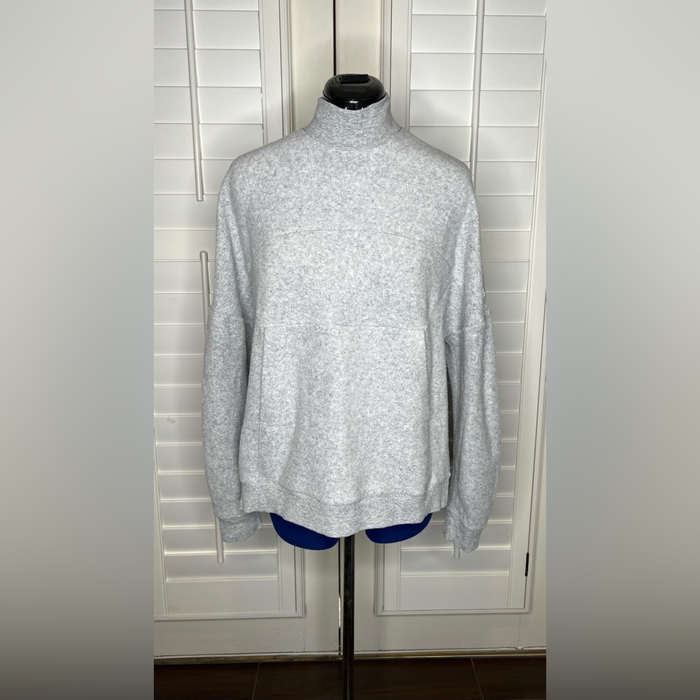 Alo Yoga Women's segment pullover Fleece sweatshirt - Dove Grey - S. - Picture 3 of 16